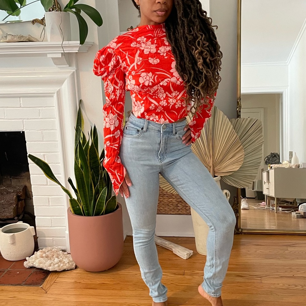 Song of style red and white top with flower print size S